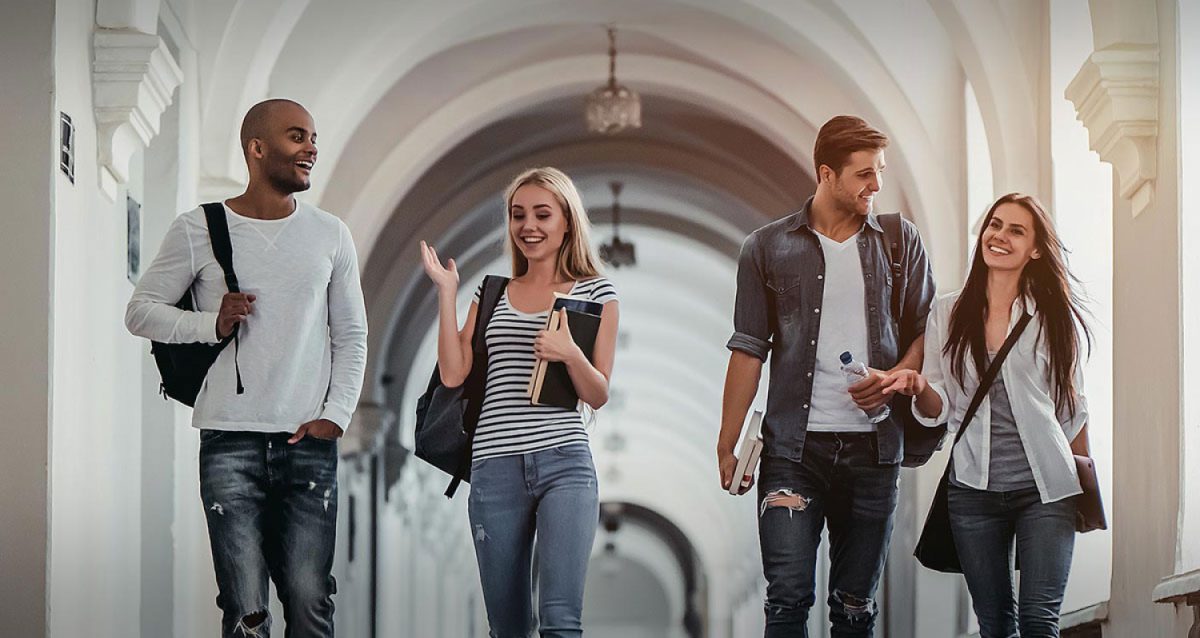Number of white people accepted at universities drops despite overall rise in UK students